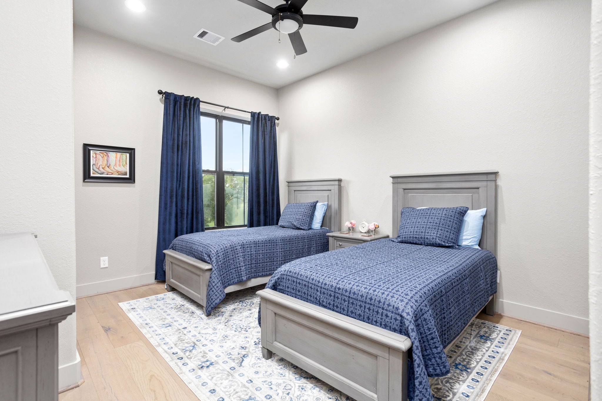 Alexander Suite Secondary